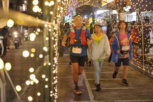 BIB: 4571, 3323
                            <button type="button" onclick="openModal(26274486)" class="btn btn-primary btn-sm float-right btn-popup" data-toggle="modal" data-target=".modal-high-quality">
                        <i class="fas fa-shopping-cart"></i> Add to Cart
                    </button>
                                            <button type="button" onclick="isThisMe(26274486, true)" class="btn btn-success btn-sm float-right btn-popup btn-isme hidden" data-toggle="tooltip" data-placement="bottom" title="นี่คือรูปของคุณใช่ไหม คลิกที่นี่เพื่อเอาเข้าอัลบั้ม">
                        <i class="fas fa-plus"></i> Add to album
                    </button>
                    <button type="button" onclick="isThisMe(26274486, false)" class="btn btn-warning btn-sm float-right btn-popup btn-isnotme hidden">
                        <i class="fas fa-ban"></i> Remove from album
                    </button>